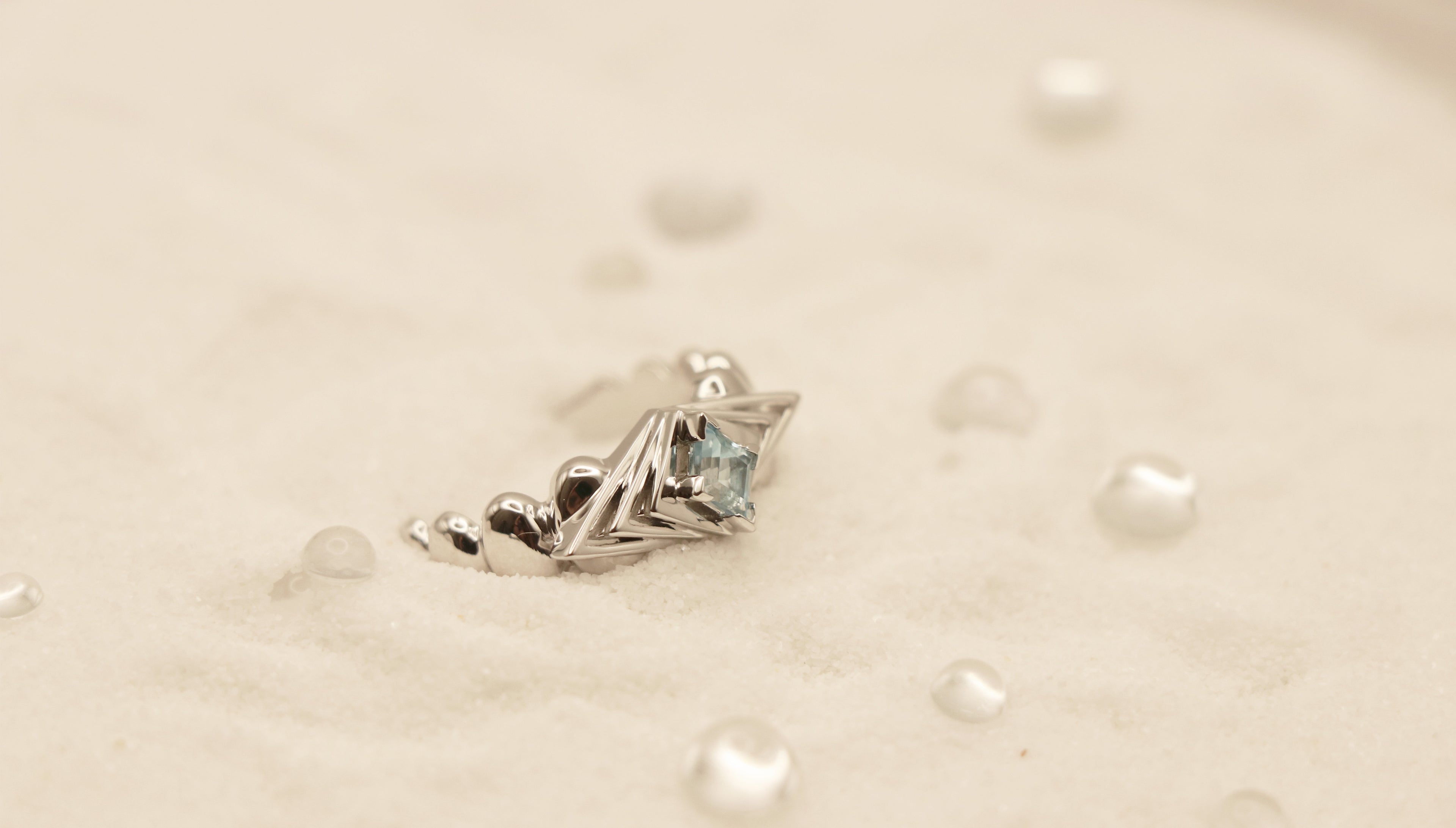 Horizon Ring in Sterling Silver with Blue Topaz